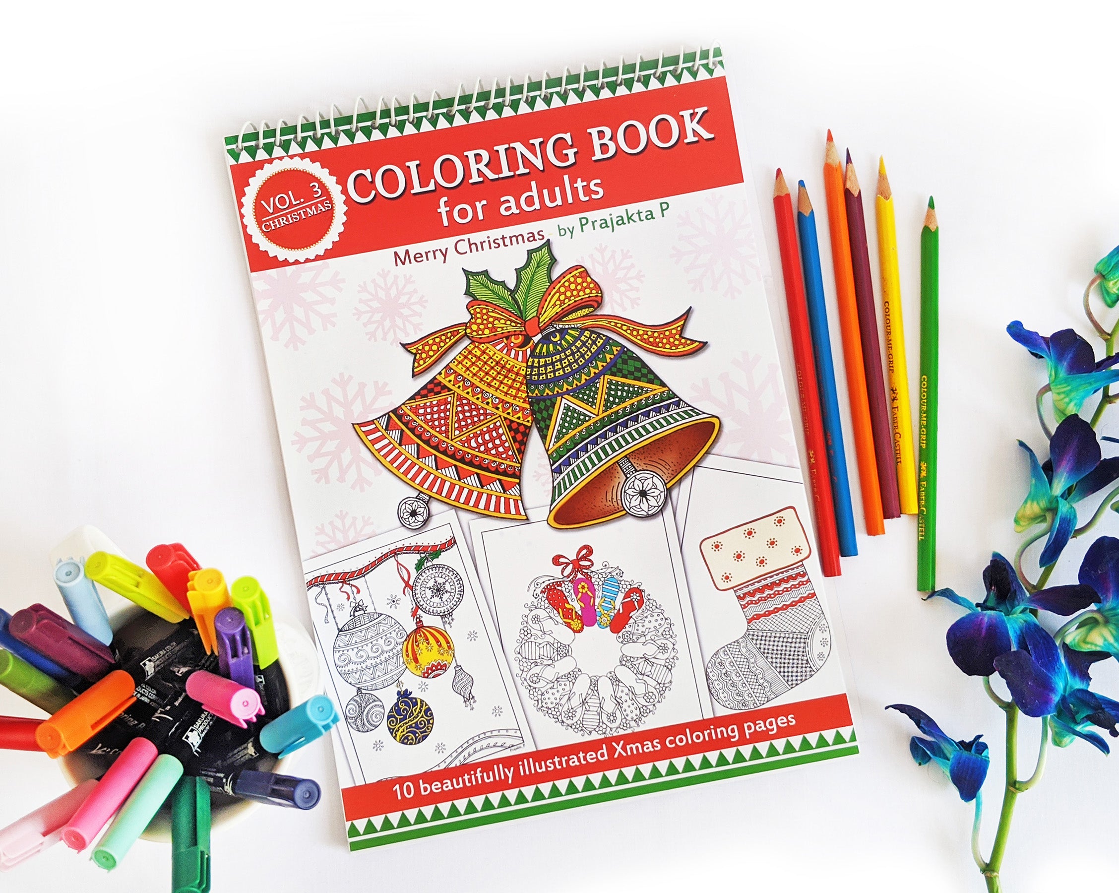 Merry Christmas : Festive coloring book with intricate designs